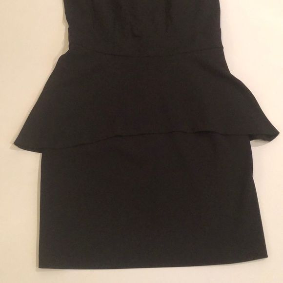 Elegant gorgeous dress - Picture 4 of 8